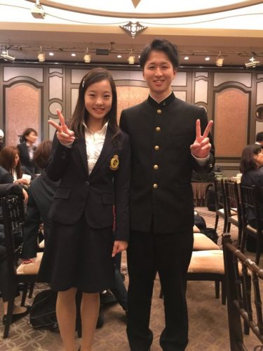 男の子が澤穂希と本田真凜に写真を頼んだ結果・・・距離感が何とも言えない正直者