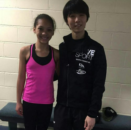 羽生結弦くんクリケットでも女の子に人気抜群。相次いで写真をせがまれる