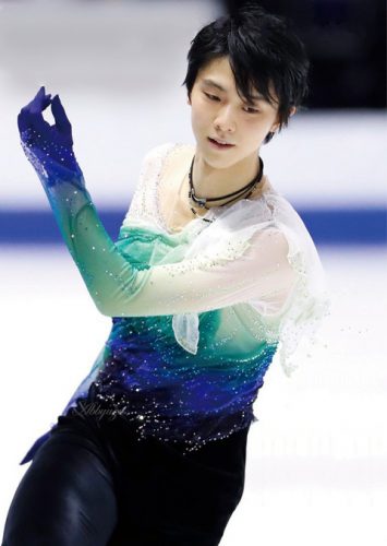 どんな事をしていてもファンの注目を浴びてしまう羽生結弦。何度見ても美しさと男らしさのギャップが堪らない。