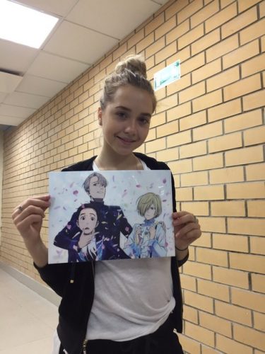 ラジオノワ選手にアニメユーリのグッズを手渡すも表情があまり喜んでいない？