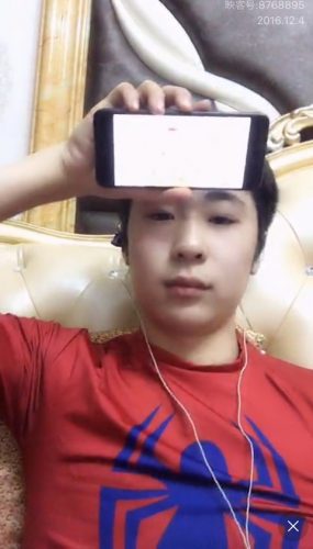 ボーヤン・ｼジンがPPAPのリズムに乗ってはにかむ映像を公開