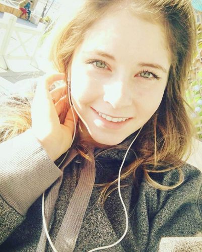 充実した笑顔。リプニツカヤが美少女から大人の美女へ変貌。