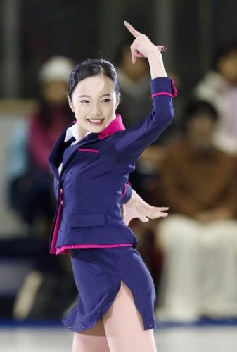 恋ダンスも披露！2017年名古屋フェスティバルに本田真凜が出演し今年初滑り。今年の抱負は「勢」