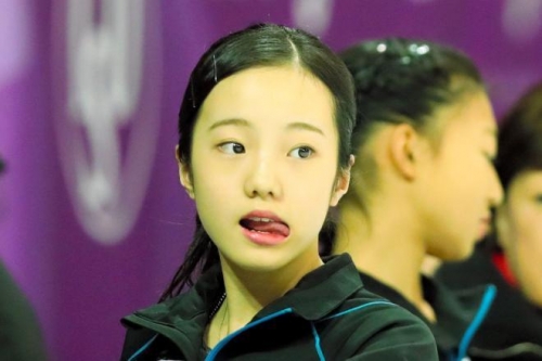 世界ジュニア女子SP滑走順を発表。本田真凜は最終8G6番目。魔性の「てへぺろ感」でカメラマンをも虜に