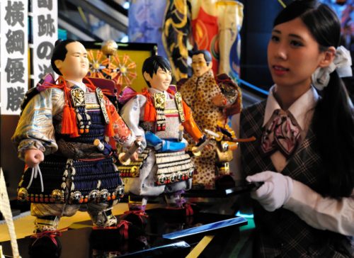 優勝の感動味わって。羽生結弦・稀勢の里の五月人形を展示