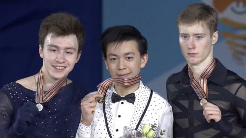 世界ジュニア選手権2017。アメリカのビンセント・ゾウ選手が世界歴代最高得点で逆転優勝。期待されていたジュンファンはまさかの台落ち