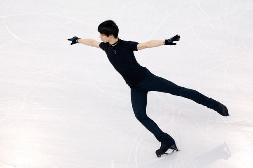 クリケットで練習する羽生結弦選手の映像を公開。元気そうで安心