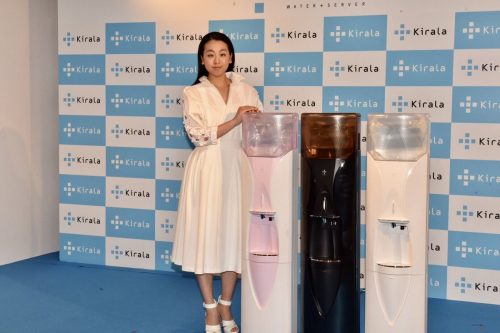 浅田真央が引退会見後初の公の場に登場。ウオーターサーバーのＫｉｒａｌａをPR。地元・名古屋で「再スタート嬉しい」