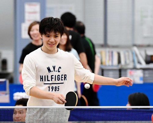気分リフレッシュ。平昌五輪代表候補が卓球で交流。宇野昌磨「みんな下手すぎ」＆スノーボードの平野歩夢くんがイケメンの好青年になってる　