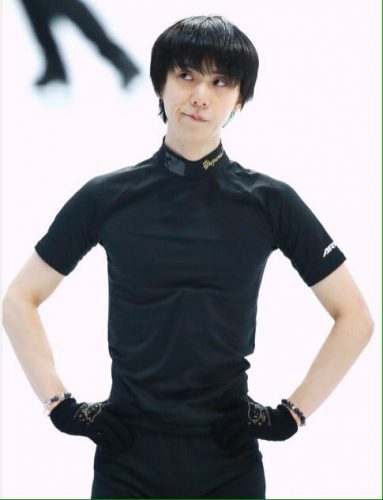 羽生結弦選手が公式練習で４回転サルコー４回成功。フリー演技で挽回を目指す