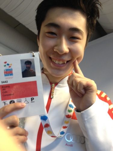 世界選手権2017でボーヤン・ジン3位に本人も満面の笑み。エキシビションにはカウボーイ姿で登場