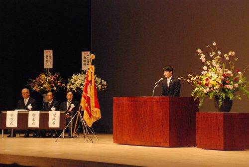 九州医療スポーツ専門学校の特別講師に小塚崇彦が就任