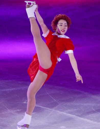 PIW2017で樋口新葉選手がアニーの仮装をして観客を盛り上げる＆町田樹さんの挨拶を真似する場面も