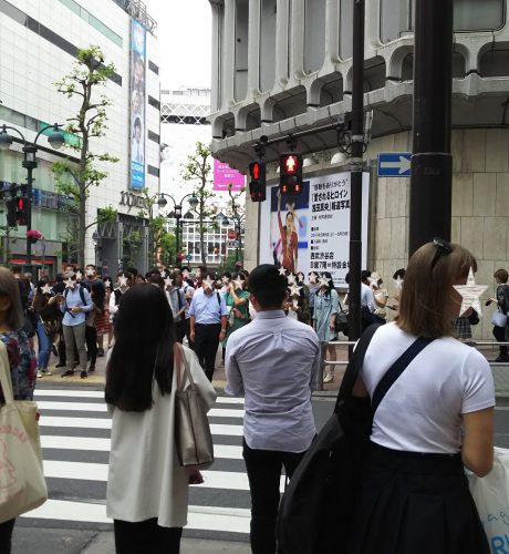 報道写真展の浅田真央巨大看板を発見＆ファンはTHE ICE2017開催が楽しみで待ちきれない