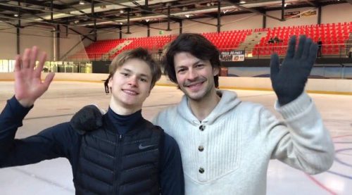 コーチのステファン・ランビエールと生徒のデニス君がファンタジーオンアイス初出演に関してメッセージを公開