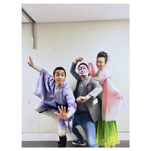 氷艶2017二日目無事終了。浅田舞さんが織田信成さんと宮本賢二さんとの迫力ある３ショット写真を公開。