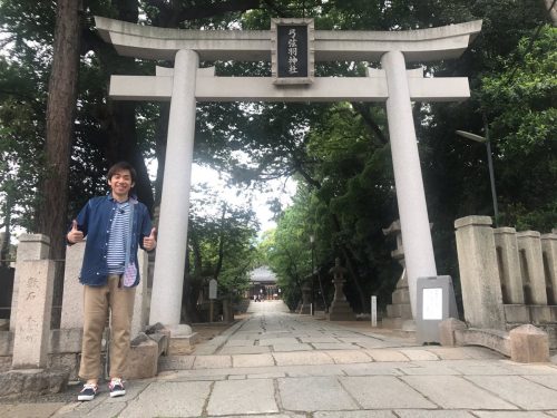 プライベート？何かの撮影？織田信成さんが弓弦羽神社に足を運ぶ