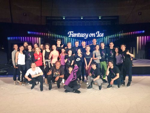 安藤美姫とハビエル・フェルナンデスが久しぶりに再会するも距離はどことなく離れているみたいだ