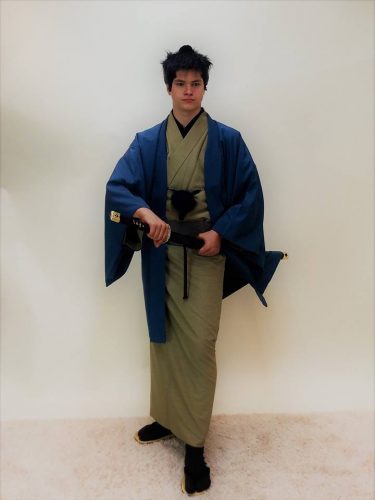 ラトデニ君が和服姿で侍に変身。着物が似合っていてかっこいい