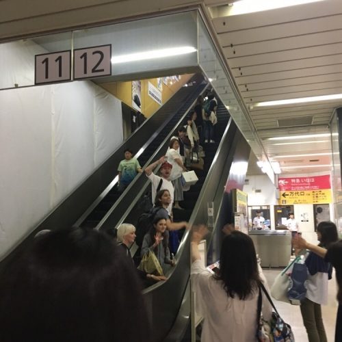 感動をありがとう。プルシェンコとメドベージェワ選手が帰国の途へ。