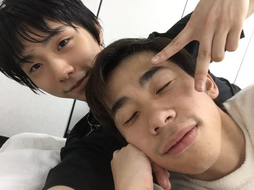 嫉妬されても仕方がない？織田信成＆羽生結弦の添い寝ショットがもはや恋人