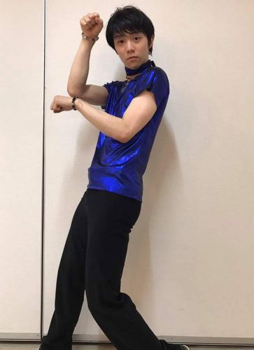 待ち受けに最適？猫のポーズをとる羽生結弦を真正面から見ると可愛い過ぎる
