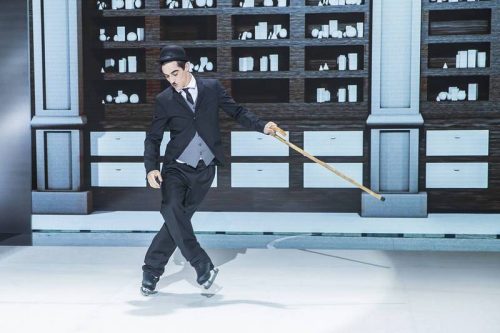 ハビエル・フェルナンデスがスペインの番組に出演。音楽に乗って演技を披露し観客を魅了