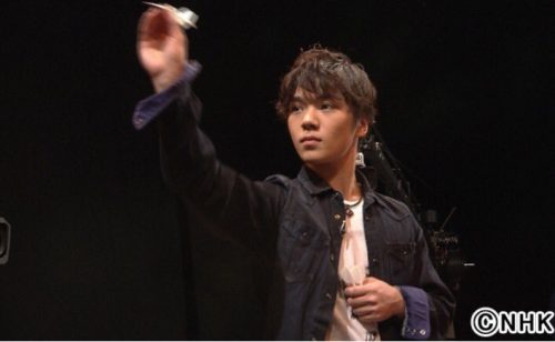 宇野昌磨選手が７月４日放送のグッと！スポーツでダーツに挑戦。投げるポーズも決まってる