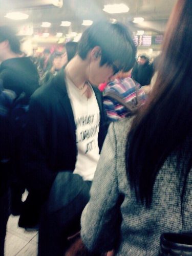 羽生結弦の私服がイケてる。普通にしてるだけなのにオーラが凄い