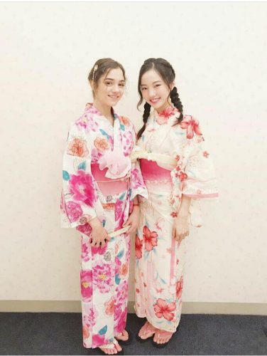 とっても可愛い。本田真凜とエフゲニア・メドベージェワが浴衣姿で並んでツーショット。