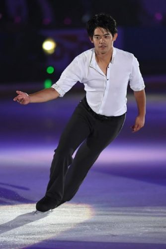 プリンスアイスワールド2017東京公演。小塚崇彦が１年３カ月ぶりに氷上復帰。プロスケーターとして華麗な演技を披露
