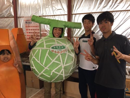 とにかく被り物が似合う。織田信成さんが今度はメロンになっちゃった