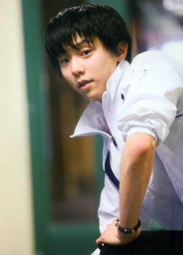 練習終了後に帰る準備をする羽生結弦選手が表情が可愛らしい