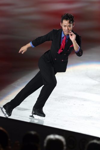 高橋大輔が表紙のKISS & CRY特別編集 Dance!Dance!!Dance!!!2017 ~燃ゆる秋、艶熟（アルチザン）の舞~が9月12日に発売決定