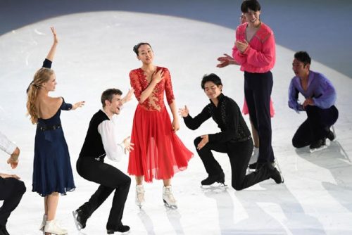 ザ・アイス2017千秋楽。浅田真央に秘密でスペシャルゲストに愛犬エアロとローリーニコルがサプライズ登場