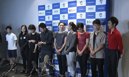 デニス・テンが日本人選手らと並ぶと馴染みすぎて見分けがつかない？