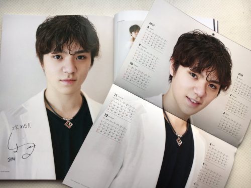 フィギュアスケート日本代表メモリアルに付属している羽生結弦＆宇野昌磨のカレンダーがどちらも爽やかで素敵