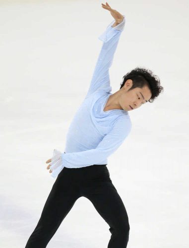 男子フィギュア村上大介、ＳＰ７位「練習のし過ぎてブーツやられた」。試合後は羽生選手らと一緒に仲良く記念撮影