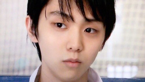 ANAチャリティーオークションに羽生結弦選手の直筆サイン入りグッズを出品