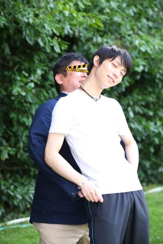 ちょっと過激すぎる？ベースボール・マガジン社WEBサイトで羽生結弦選手と記者との仲良しツーショット写真を公開