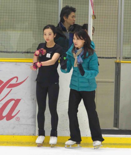 濱田美栄コーチが明かす。本田真凜選手のSP変更に「彼女は芸術家なのでいろいろ発想が変わる」