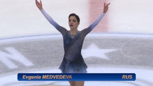 オンドレイネペラ杯2017。エフゲニア・メドベージェワが今季初戦でSP80点を叩き出し首位発進