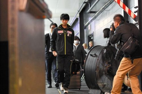 羽生結弦が初戦からハビエル・フェルナンデスと直接対決。一緒に練習しながら『絶対負けないぞ』と闘志メラメラ