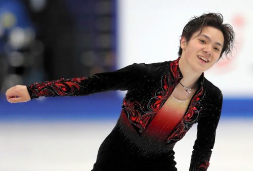 宇野昌磨選手の卓上カレンダーを衣装デザイナーの伊藤さんも購入し「無事にGET」できた事を報告。