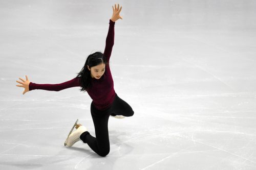 本田真凜がシニアＧＰデビューへ。公式練習では３回転ルッツを練習