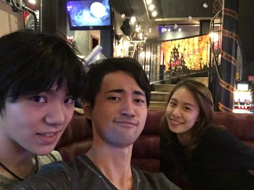 宇野昌磨選手が地元の友人達と一緒にビリヤード。男らしくて益々かっこよくなってる