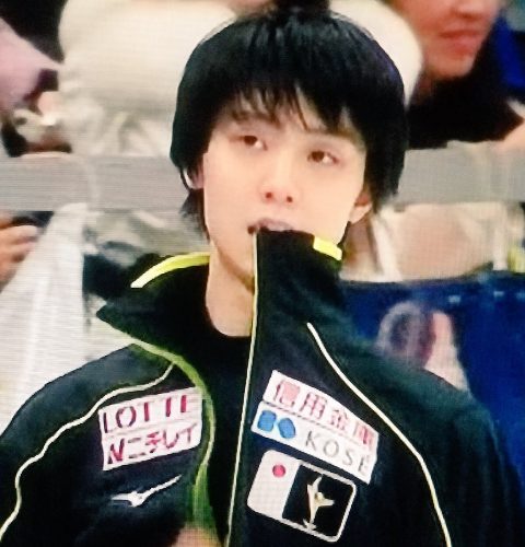 羽生結弦の「ジャージの脱ぎ方」に大興奮　「イケメン過ぎ」てテレビも特集