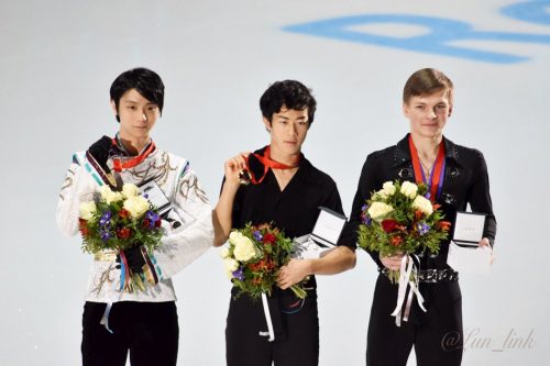 ロシア杯の表彰式でネイサン・チェン・羽生結弦らにメダルを授与