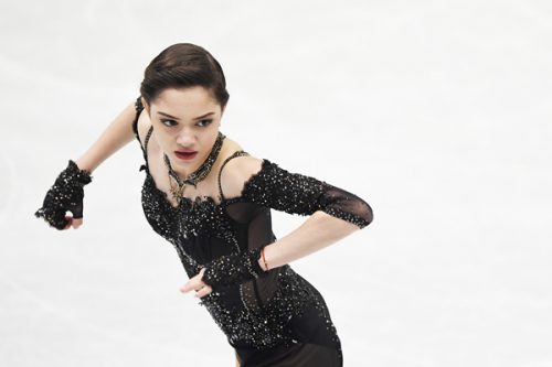 絶対女王メドベデワに小さな「異変」。 五輪について頑なに口を閉ざす