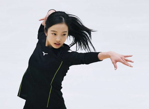 本田真凜 左臀部の痛み「大丈夫」 非公式練習で氷の感触確かめる